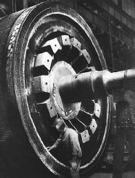 THE LEVER, LIKE THIS HYDROELECTRIC ENGINE LEVER, IS A SIMPLE MACHINE THAT PERFECTLY ILLUSTRATES THE CONCEPT OF MECHANICAL ADVANTAGE. (Photograph by E.O. Hoppe/Corbis. Reproduced by permission.)