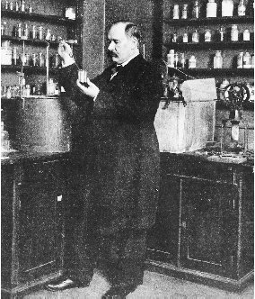 Swedish chemist Svante Arrhenius believed that carbon dioxide would accumulate in the atmosphere and cause global warming.